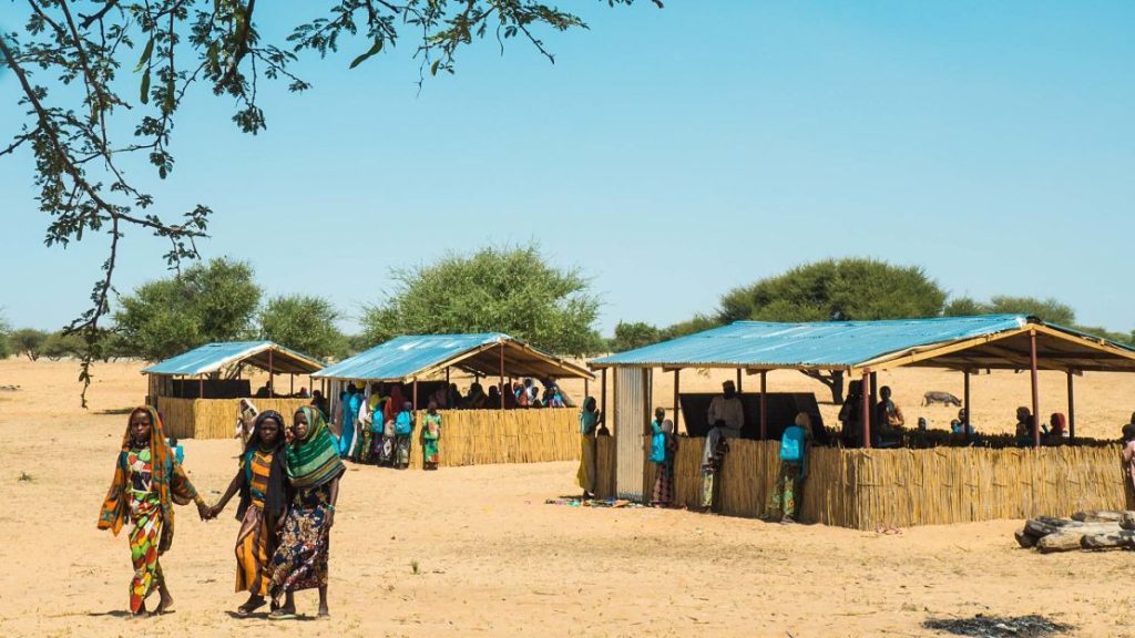 Apercu-de-la-nouvelle-ecole-de-Ngourtou-Koumboua--composee-de-trois-salles-de-classe-min_opt