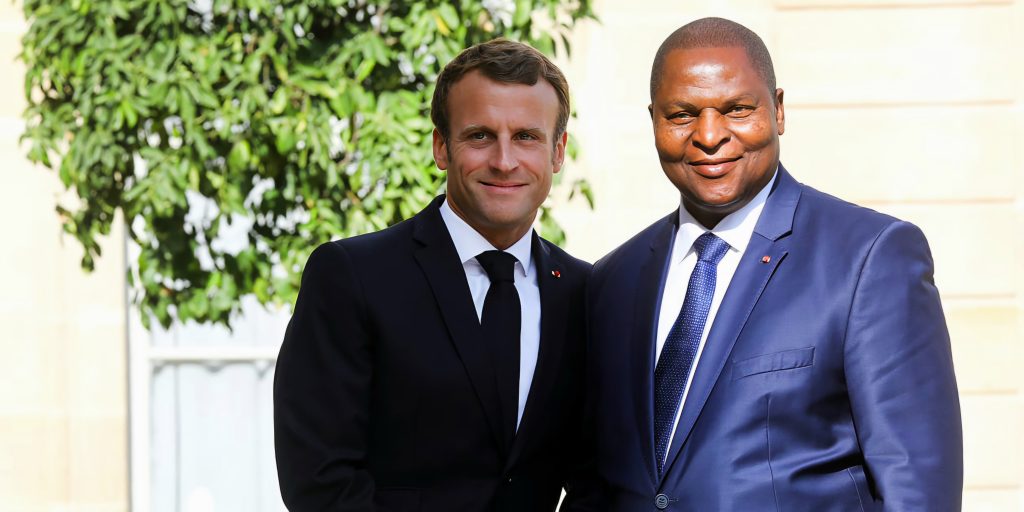 jad20230234-pol-centrafrique-macron-touadera-1256x628-1677257287